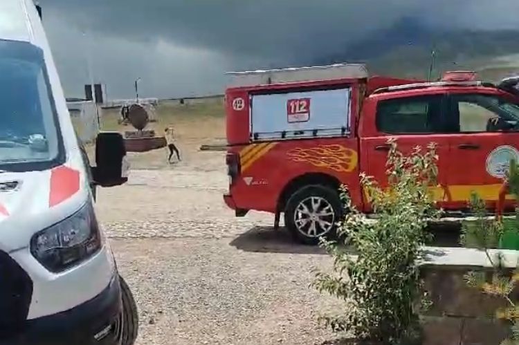 Erciyes Dağı’nda mahsur kalan dağcıları kurtarma çalışmaları devam ediyor